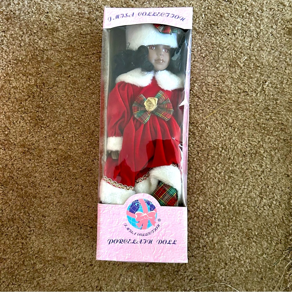 Jmisa Porcelain Standing Doll